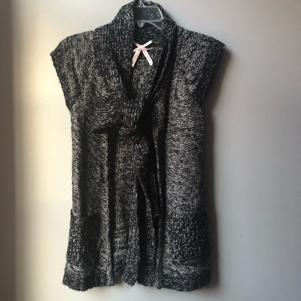 Derek Heart Cardigan Vest w/ attached scarf Sz Med - Picture 2 of 9